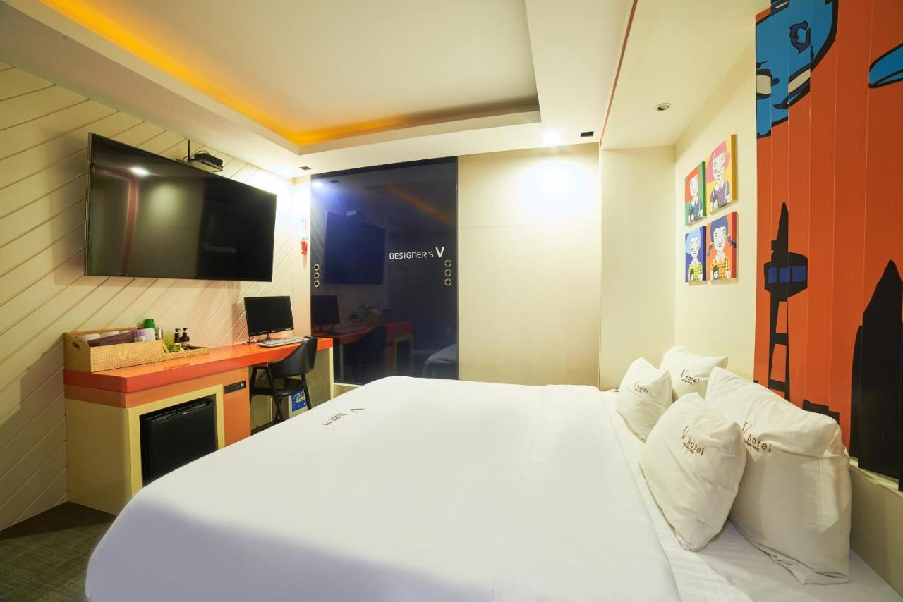 Busan Premium V Hotel Bagian luar foto