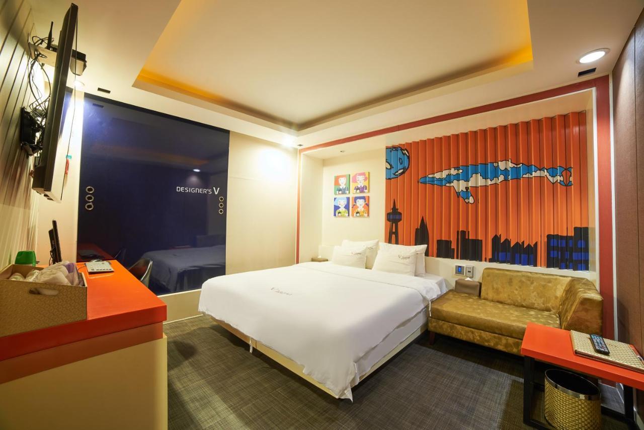 Busan Premium V Hotel Bagian luar foto