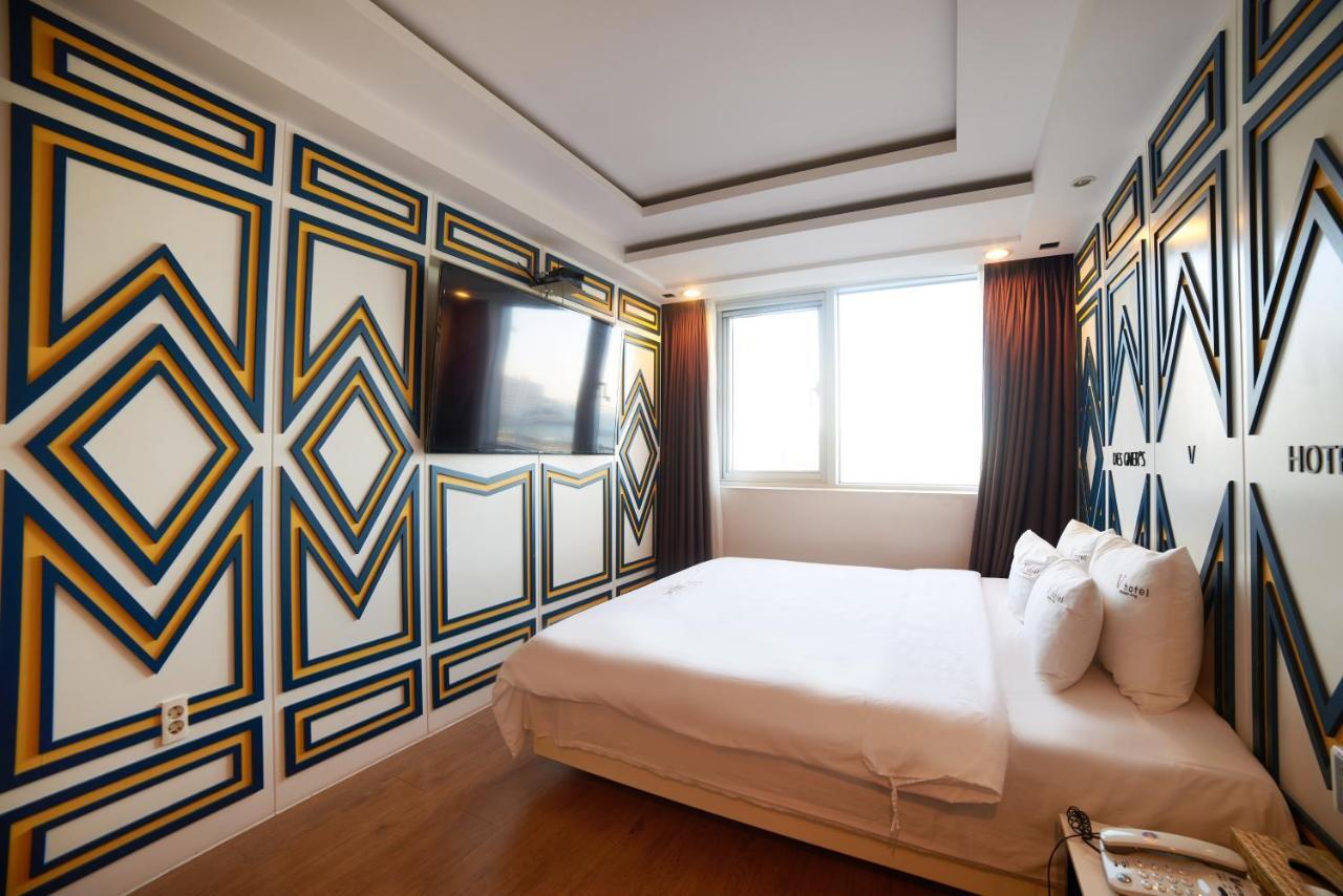 Busan Premium V Hotel Bagian luar foto